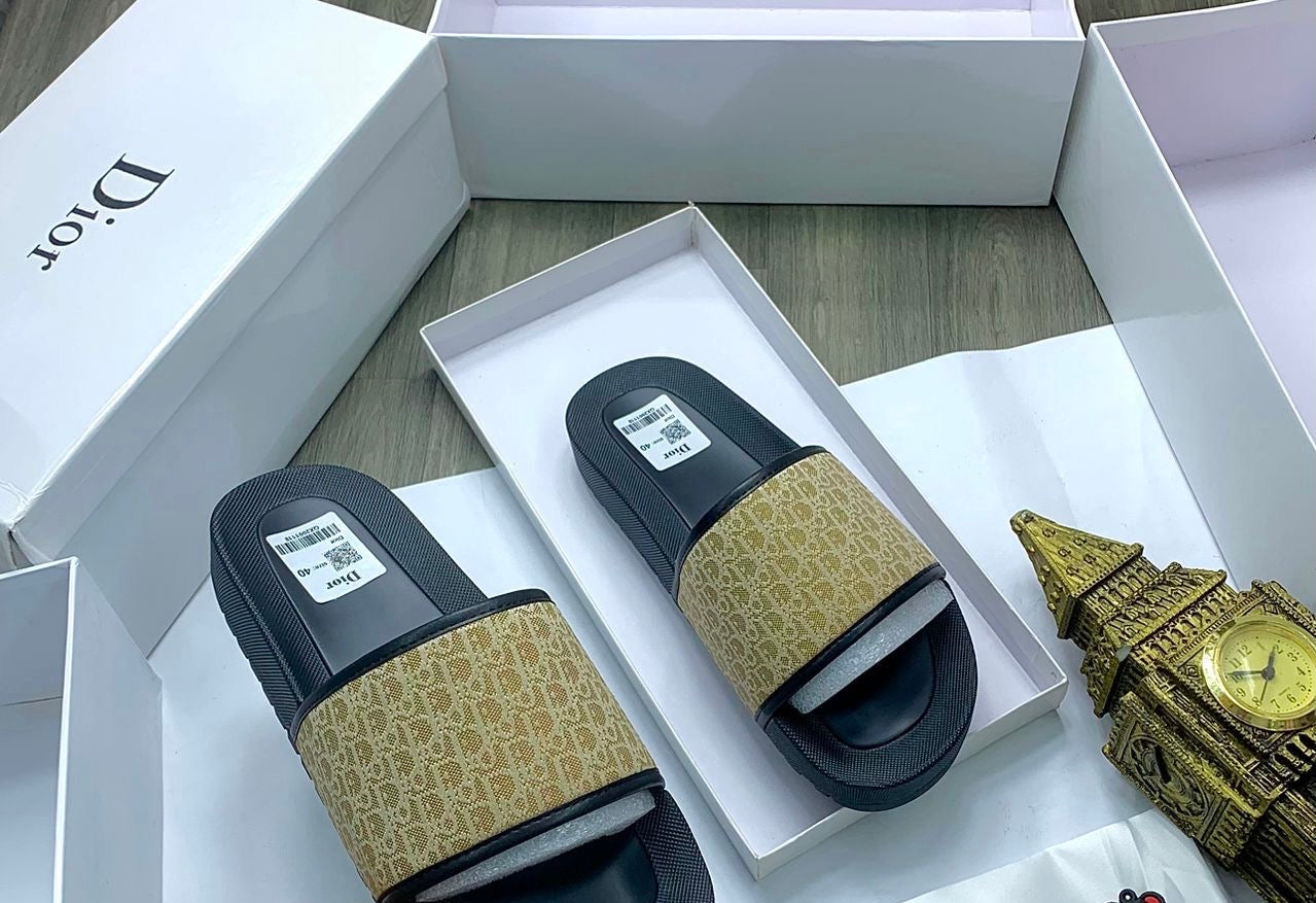 ROYAL SLIDES