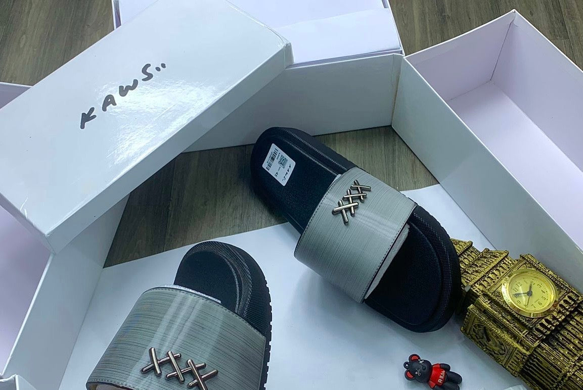 ROYAL SLIDES