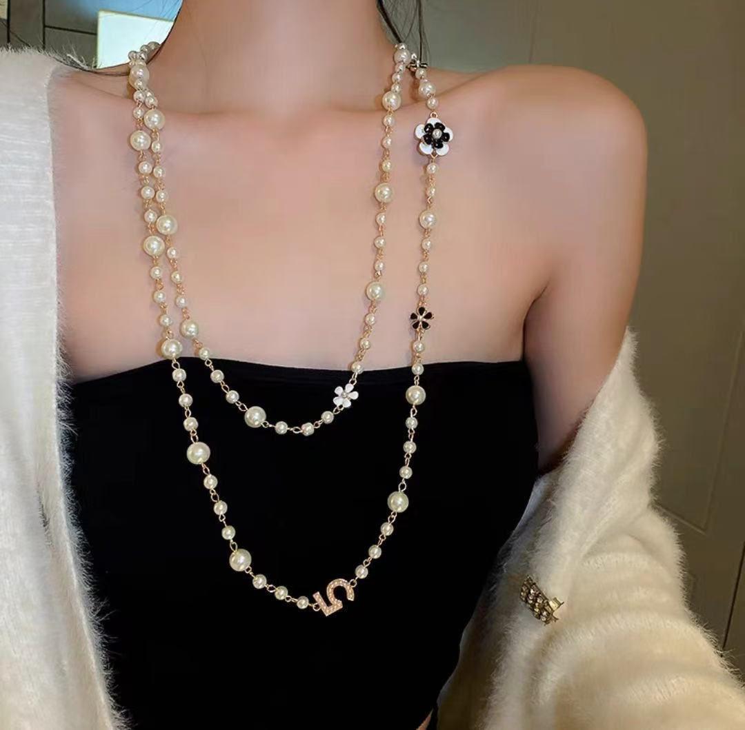 Lira Bead Necklace