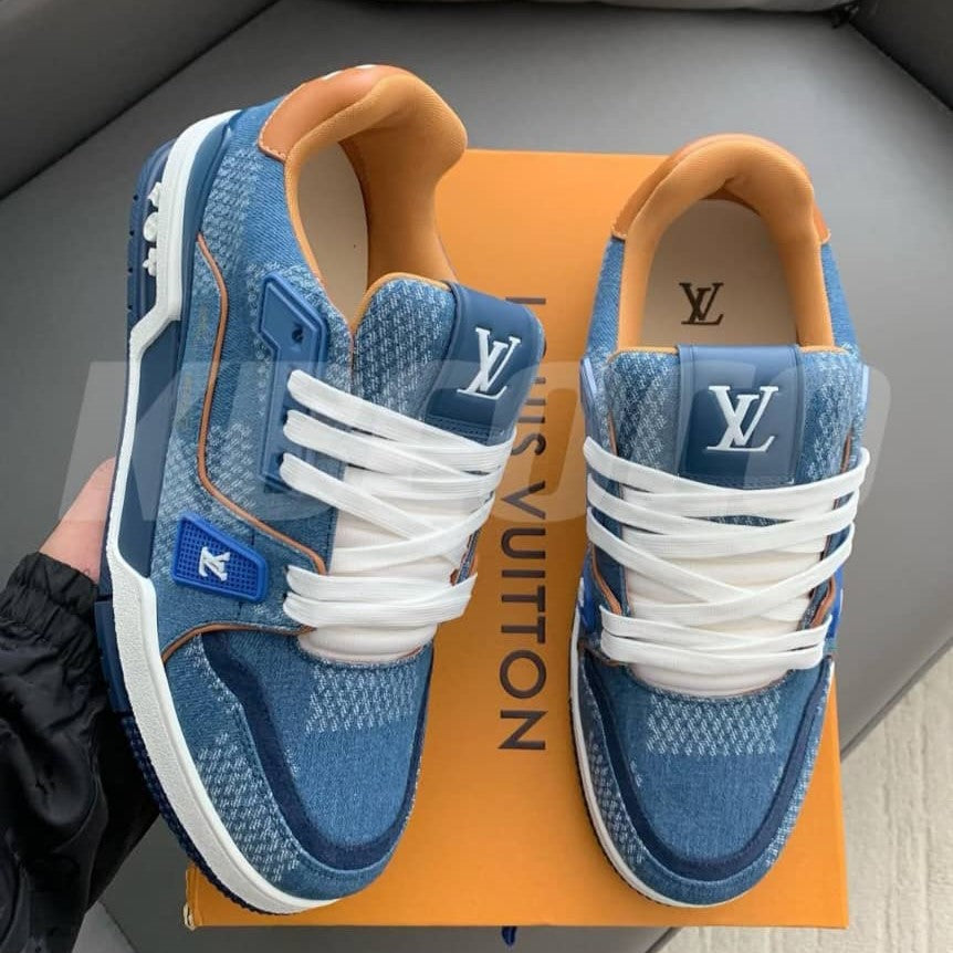 AeroStep Sneakers